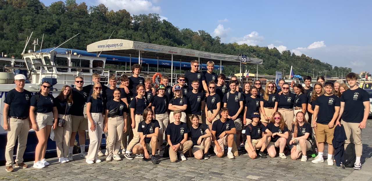 Ratsband vor der Moldau.jpg